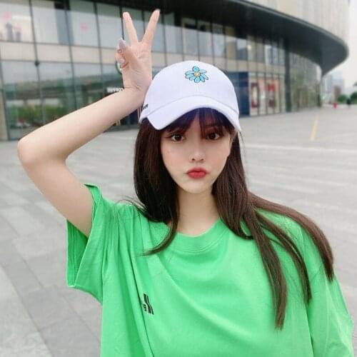 Daisy-embroidered Cap for Student Couples To Match Fashion Korean Version of Japanese Baseball Cap Male Trend Hat Women
