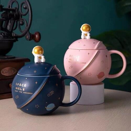 Creative cartoon space planet astronauts coffee mugs with lids couple water cups home ceramic cups personalized gifts for friend