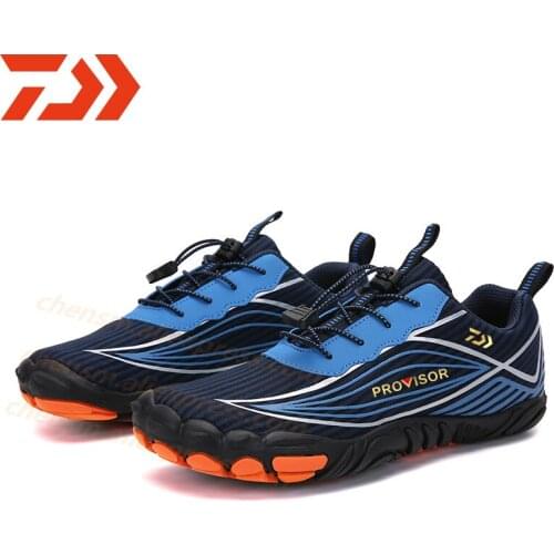 Daiwa 2021 Men Barefoot Five Finger Shoes Outdoor Sneakers Fishing Upstream Aqua Shoes Summer Cycling Water Shoes Quick Dry Shoe