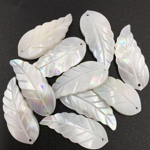 Wholesale 10PCS Free Shipping Fashion Jewelry White Mother of pearl Shell Leaf Art Women Men Pendant Bead MC8272