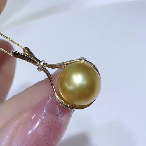 Nanyang gold pearl pendant, bright and beautiful