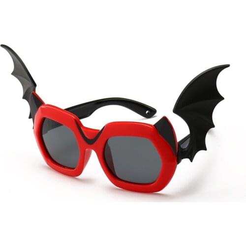 2021Batman Kids Cartoon Sunglasses Boys and girls Polarized Little Devil Retro Eyeglasses TR90 Safety Frame With Wing