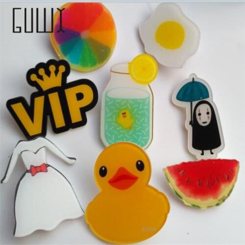 Fashion cartoon cute badge brooch jewelry badge Christmas gift Pin garment decorations DIY garment sewing accessorie Yellow duck