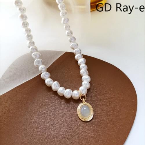 French Sweet Irregular Pearl Necklace Oval Pendant Neck Chain 2021 New Collarbone Chain for Women 1850