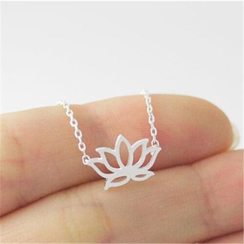 Elegant Temperament Female Lotus Necklace Jewelry. Small Fresh Hollow Lotus Necklace ForWomen