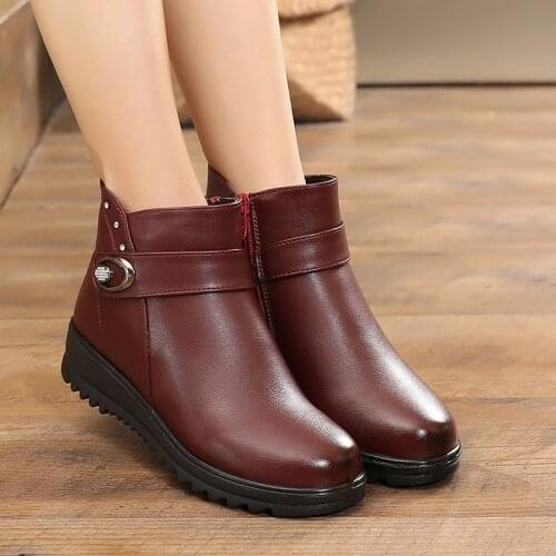 ZZPOHE Women Boots Soft Leather Flat Winter Snow Boots Non-slip Comfortable Warm Women Plus Size Ankle Boots free shipping