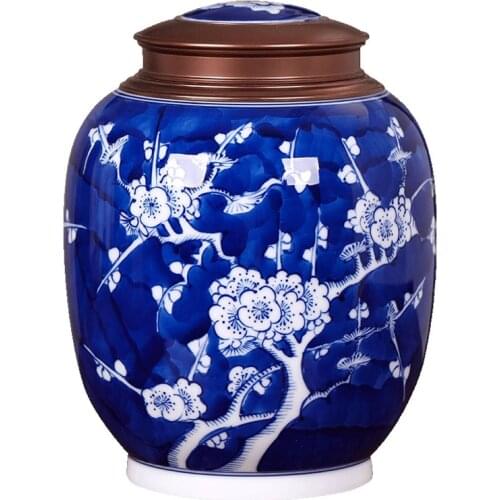 Hand painted blue and white porcelain tea jar ceramic household sealed pot tea pot large one Jin bulk tea storage tea set