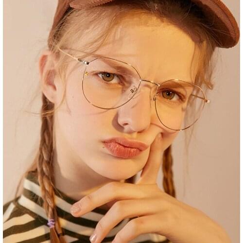 Glasses Frame Women Men Fashion Ultralight Round irregular Metal Frame Retro Eyeglasses Eyewear For Men Women Unisex