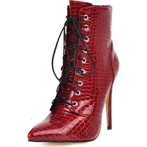 Sexy embossed patent leather boots with high heels for ladies in red, lace-up, pointed, stiletto ankle boots in large size