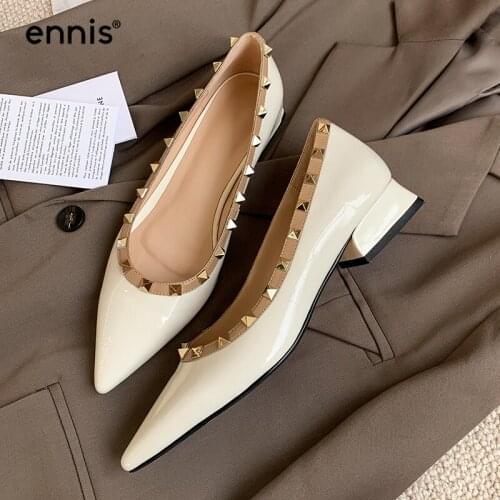 Ennis Pumps