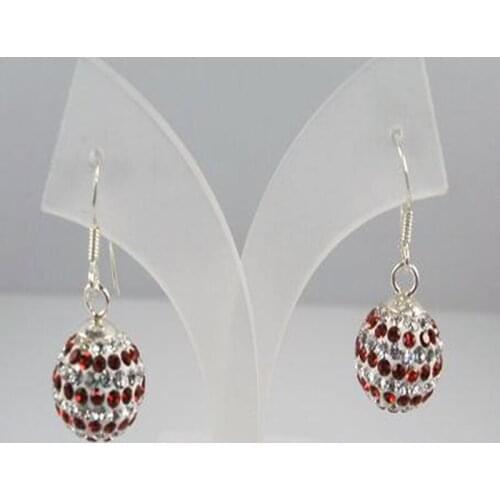 Earrings in sterling silver and white and red listed Crystal perfect for you that you are a sophisticated woman