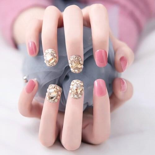 24Pcs Fake Nails 3D Diamond-Encrusted Pink Short Dressing Finished Nail Stickers DIY Nail Art Decoration For Manicures NN