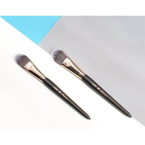 MyDestiny Foundation Brush 005 - Perfect for Liquid Cream Foundation Highlighter - Beauty Makeup Blender Tool