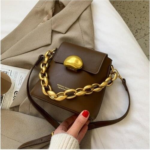 2021 New Retro Fashion Lady Chain Portable Bucket Bag Female Western Style Small Fresh Personality One-shoulder Messenger Bag
