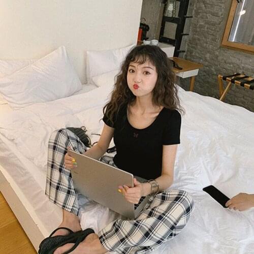 2021 The latest short-sleeved schoolgirl reveals the umbilical t-shirt trend slimmed-down short top for summer