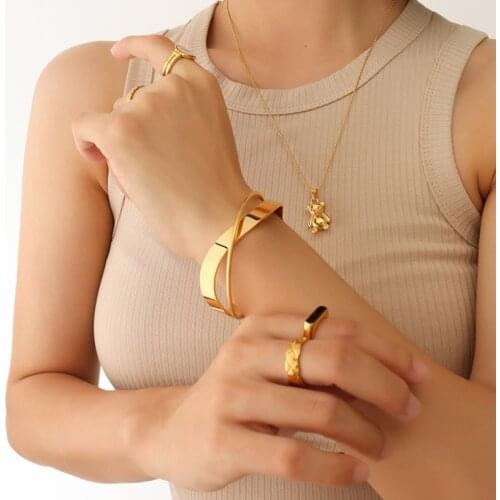 MANI E PIEDI Golden Bracelets