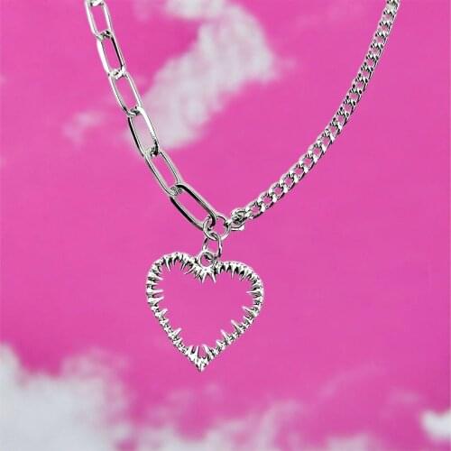 Fashion Love Thorn Pendant Choker Neck Womens Jewelry Goth Accessories Vintage Punk Heart Necklace Aesthetic Friends Kpop