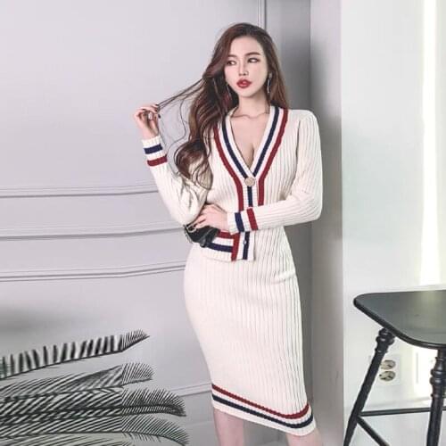 2021 autumn and winter contrast color V-neck long-sleeved knitted cardigan + hip skirt two-piece fashion womens clothing
