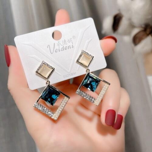 Fashion geometric earrings ladies geometric golden metal pendant earrings blue 2021 fashion jewelry gifts