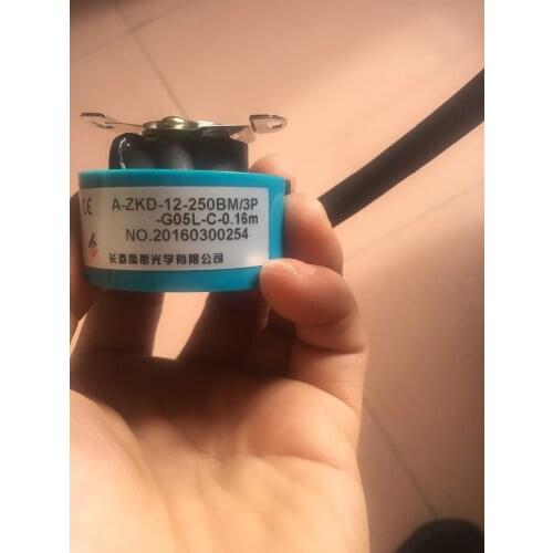 Original spot Changchun Yuheng servo encoder A-ZKD-12-250BM/3P-G05L-C-0.16M