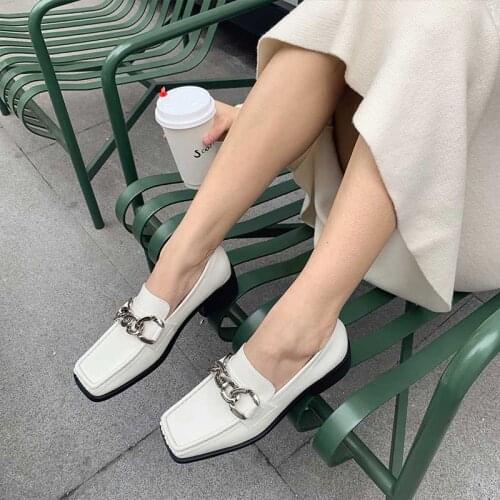 GUIDIBASIC 2021 Autumn Ladies Shoes With Chain Decoration Round Toe Platform Shoes Loafers For Women
