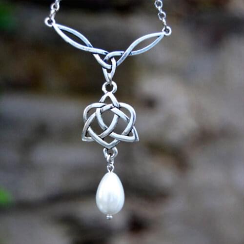 Celtic Knot Crystal Wicca Triquetra Necklace Amulet Religious Irish Knot Crystal Pendant Fashion Ladies Jewelry