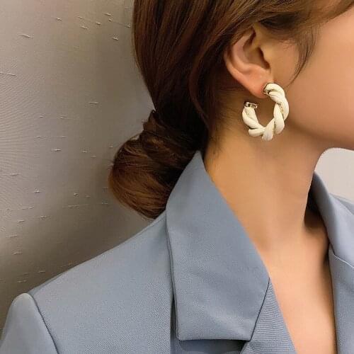 Vintage letter c leather circle stud earring jewelry for lady women