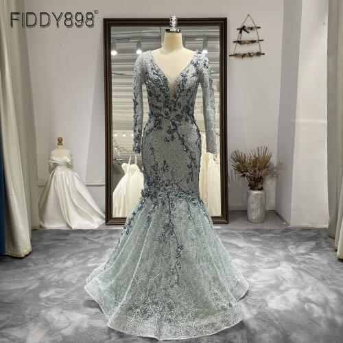 2021 New Long Sleeves Evening Gowns Mermaid V-Neck Lace Formal Gown With Appliques Beads Muslim Women Party Dresses Dubai