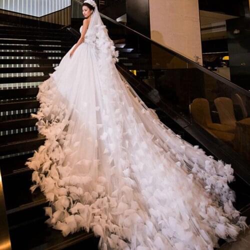 Gy charming A-Line Sweetheart Feathers 3D Flowers Wedding Dress with 1.5m Train Wedding Gowns Vintage Birdal Dress Custome Made