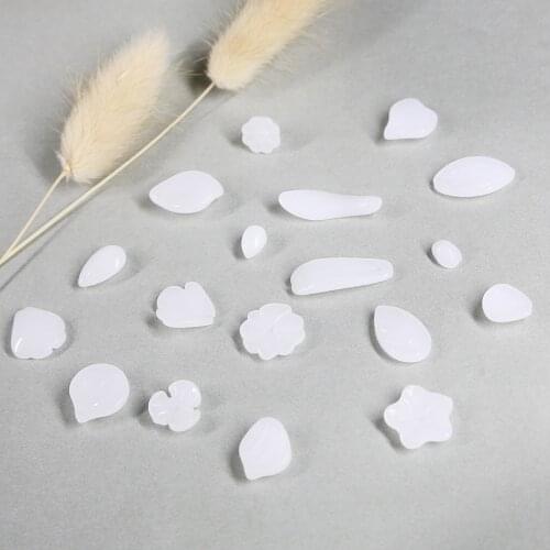 10Pcs/lot Glass Irregular White Petal Leaf Beads Handmade DIY For Making Sewing Accessories Clothes Craft Supplie