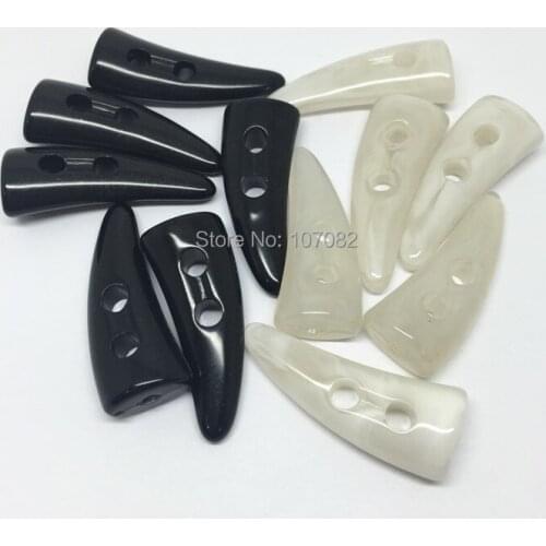 50pcs Black/White Mixed Horn Buckle 2-Hole Buttons Windcheater Sweater Clothes Boots Toggle Button