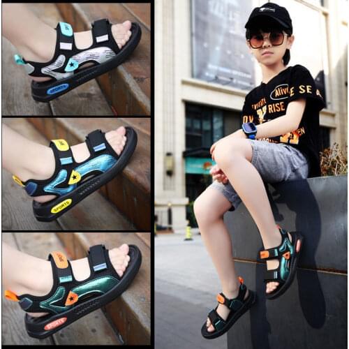 Childrens sandals 2021 new middle school childrens leaky toe boys' sandals primary school students' soft soled antiskid beach