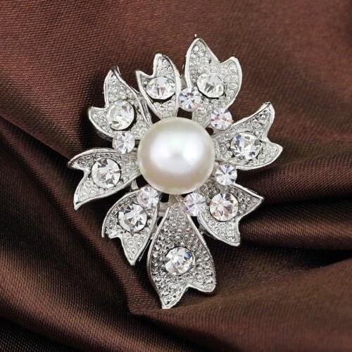 Irregular Creative Big Simulated Pearl Rhinestone Flower Silver-color Brooches for Women Brooch Pins Lapel Jewelry