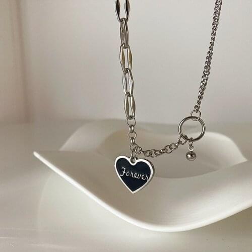 VSnow Minimalist Black Enamel Love Heart Pendant Necklace for Women Letter Asymmetry Toggle Clasp Chunky Chain Necklace Jewelry