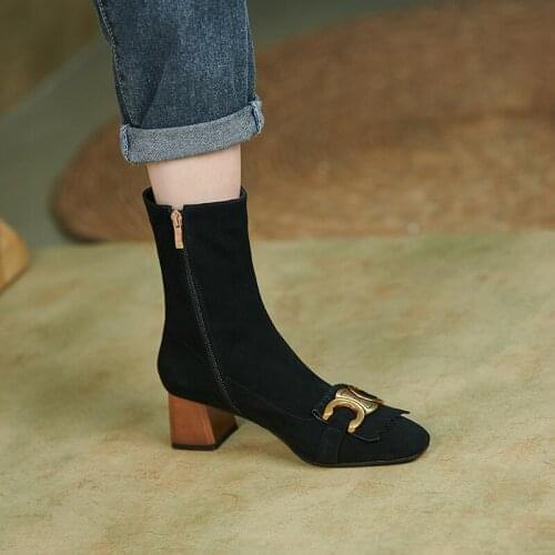 2021 Winter boots Women Shoes Tassel Metal Buckle Cute Shoes Short Women Boots Black Women Boots