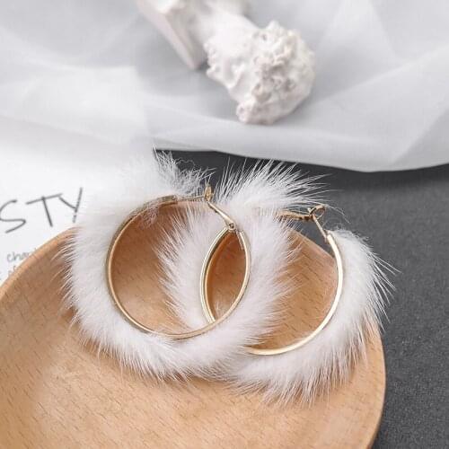 2021 Big-name popular plush large circle earrings exaggerated atmosphere girl heart mink hair earrings