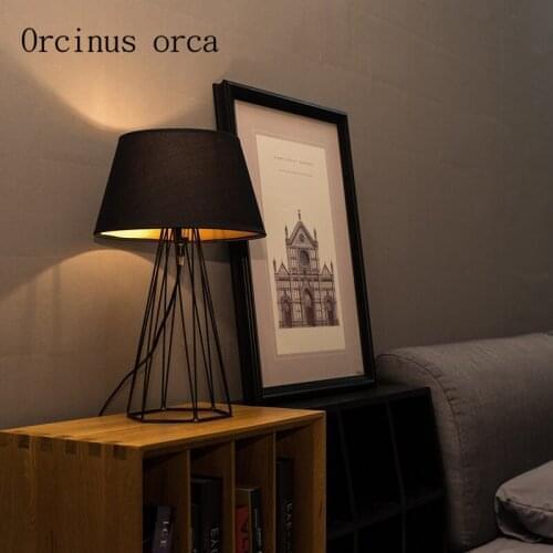 American retro creative iron art table lamp living room bedside lamp Nordic modern simple fashion desk lamp free shipping
