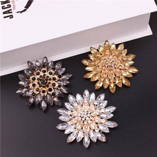 TODOX Brooch 2019New Brand Classic Crystal Rhinestones Big Daisy Flower Brooches for Women Coat or Wedding Bouquets pins clothes