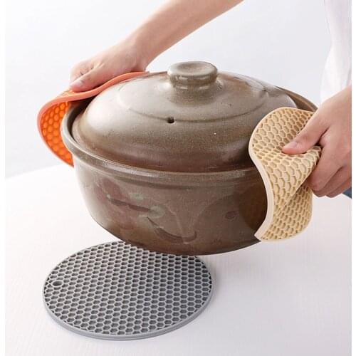 Thick Silicone Trivet Mat Casserole Insulation Pads 18cm Non-slip Silicone Table Mat For Home Use