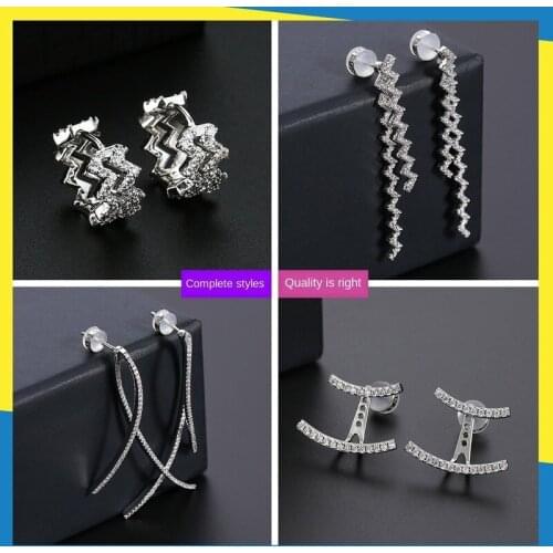 2020 new classic platinum line I-shaped wave earrings Japan and South Korea simple small fresh and wild womens jewelry
