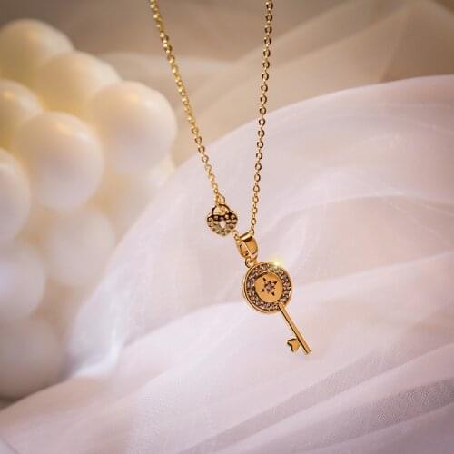 2020 New Fashion Elegant Necklace Female Star Normcore Style Clavicle Chain Sweet Lovely Key Pendant necklace women