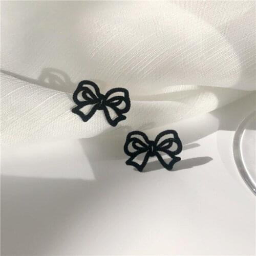 Black and red bowknot flocking cut stud earring
