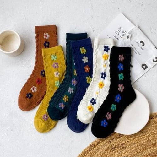 Autumn and Winter Worsted Cotton Women Socks Japanese Harajuku Retro Embossed Art Style Flowers Fashiona Cute Girls Crew Socks