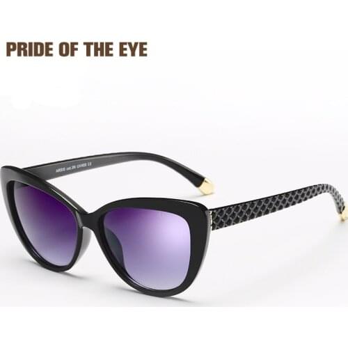 PRIDE OF THE EYE Women's Shoes