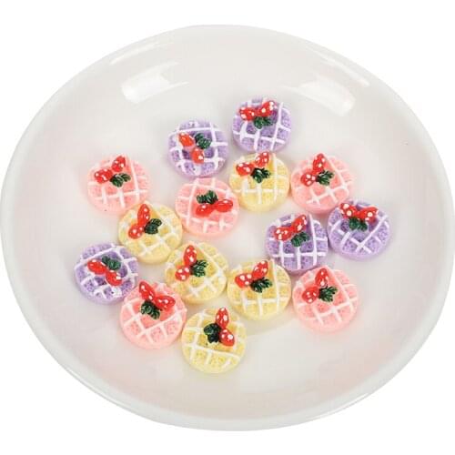 10Pcs Red Simulation Strawberry Cake Resin Kawaii Accessories DIY Scrapbooking Cabochon Flatback Decoration Craft Embellishment