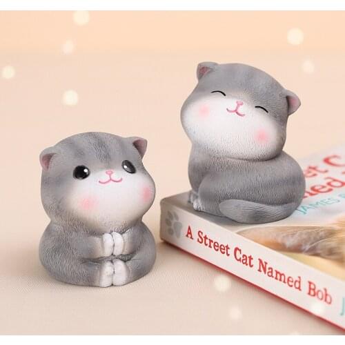 2Pcs Mini Lovely Cat Figurines Resin Cat Doll Handicraft Ornaments Creative Car Dashboard Home Decor Birthday Gifts