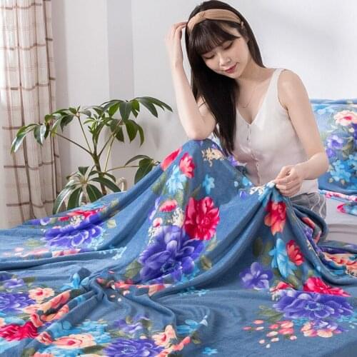 Flowers Red Blanket Raschel Blanket Winter Gift Thickened Double Layer Blanket Super Soft Thin Throw Blanket 150x200cm F0280