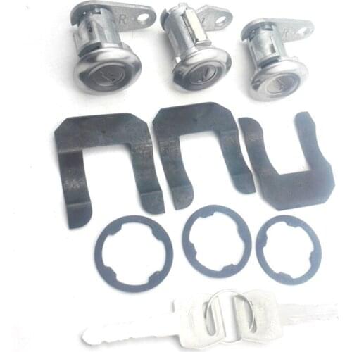 Door lock with key for LP-119 D2AZ6521984A