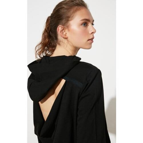 Black Women Back Low-Cut Hooded Sports T-Shirt Comfortable Fabric Modern Fashion Design