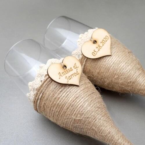 2Pcs Personalized Wedding Glasses Wedding Champagne Toasting Flutes Custom Names Date Burlap Lace Rustic Flutes Wedding Gift